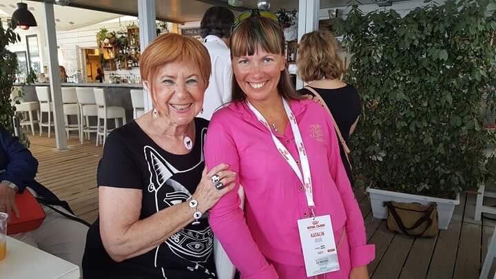 Foto conjunta con la presidenta de WCF